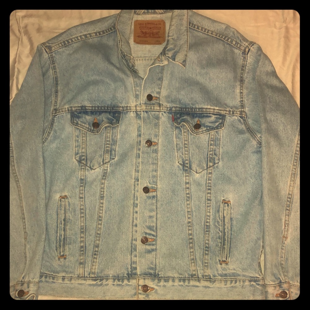 Levi’s Denim Light Wash Jean Jacket